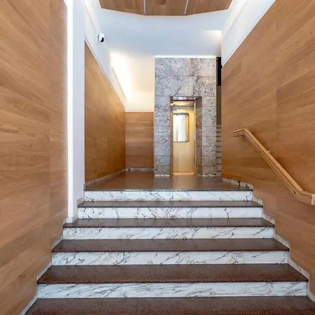 דירה Guesthost - Bright Balcony Flat In *